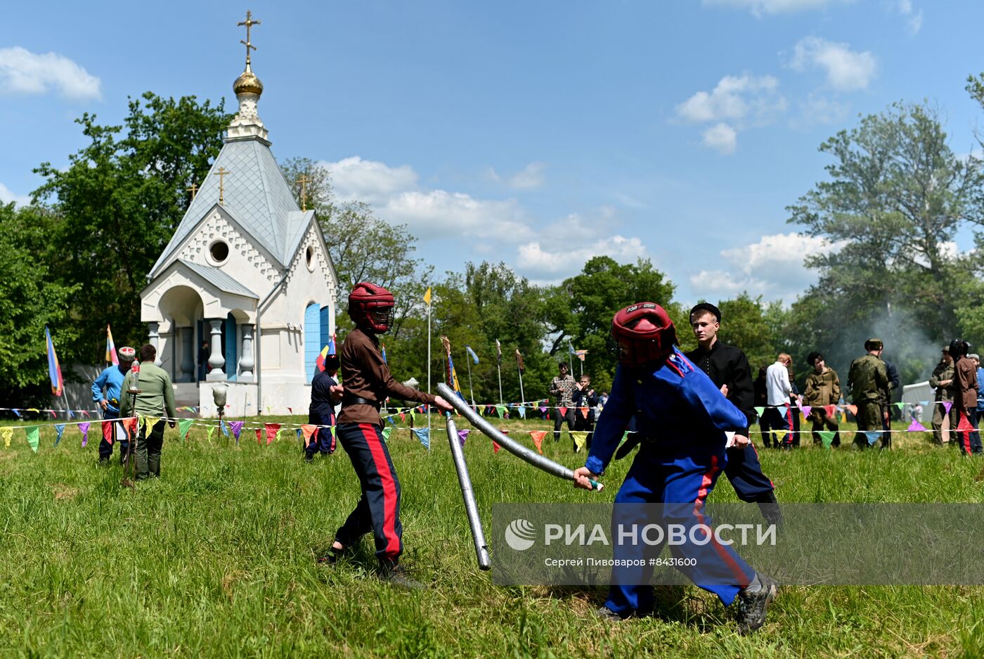 Фестиваль казачьей обрядовой культуры "Шермиции" в Ростовской области