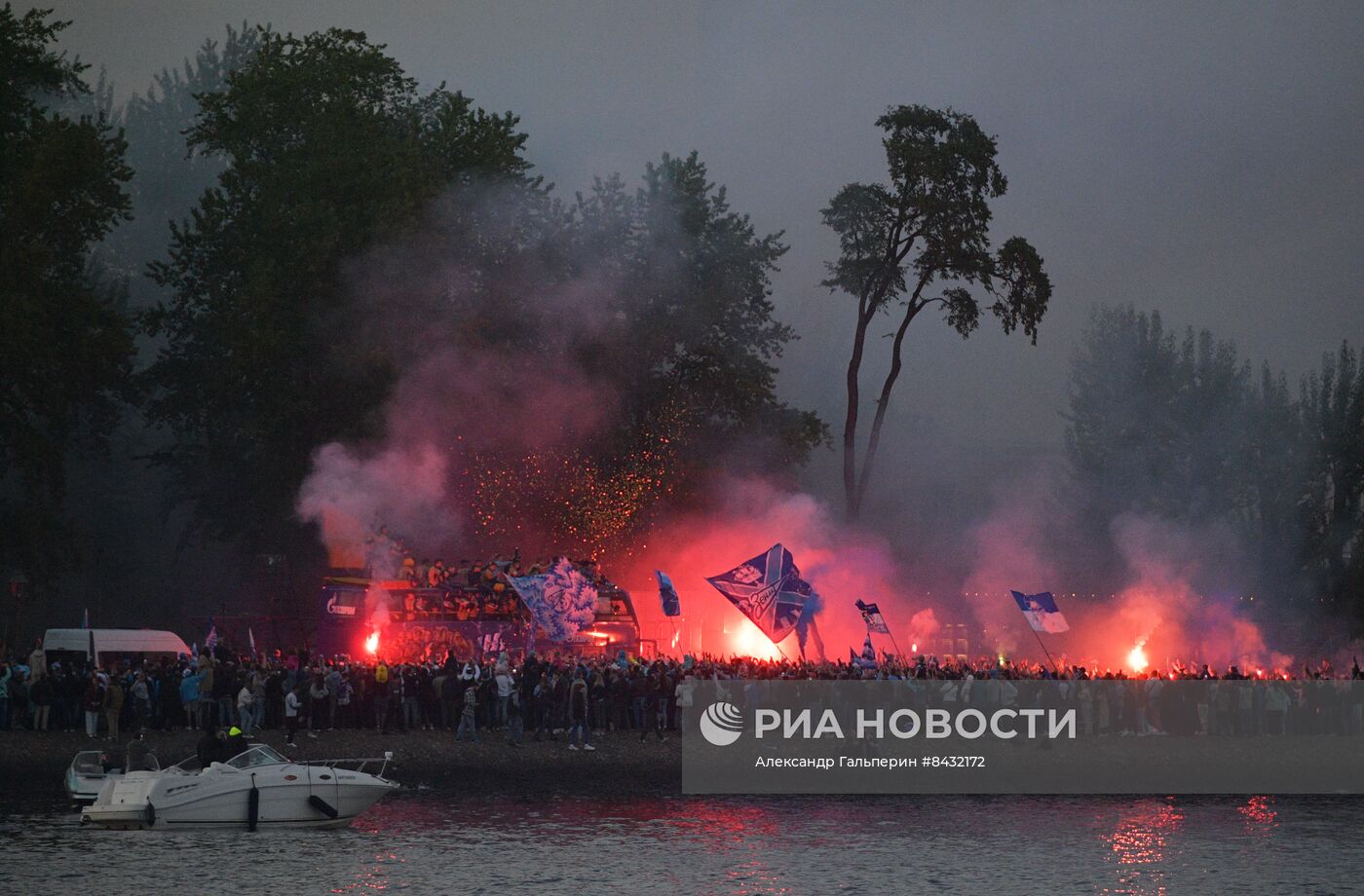 Чествование ФК "Зенит" - чемпиона России по футболу