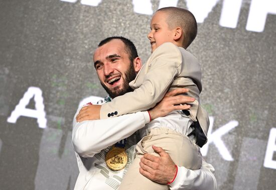 Бокс. Чемпионат мира. Мужчины. Финалы