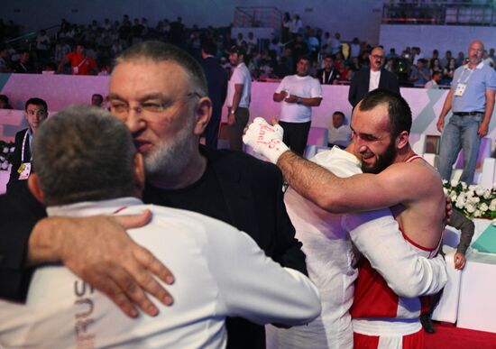 Бокс. Чемпионат мира. Мужчины. Финалы