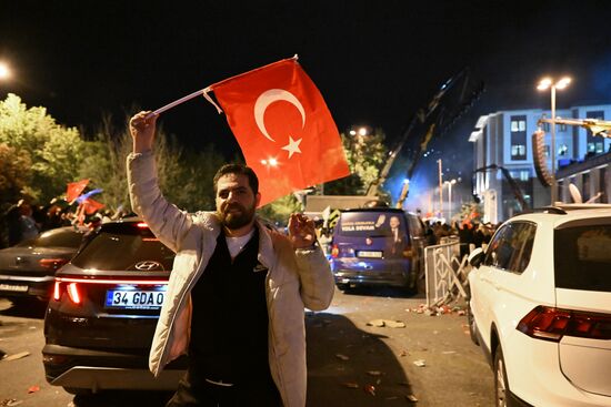 Торжественный митинг сторонников Эрдогана в Стамбуле