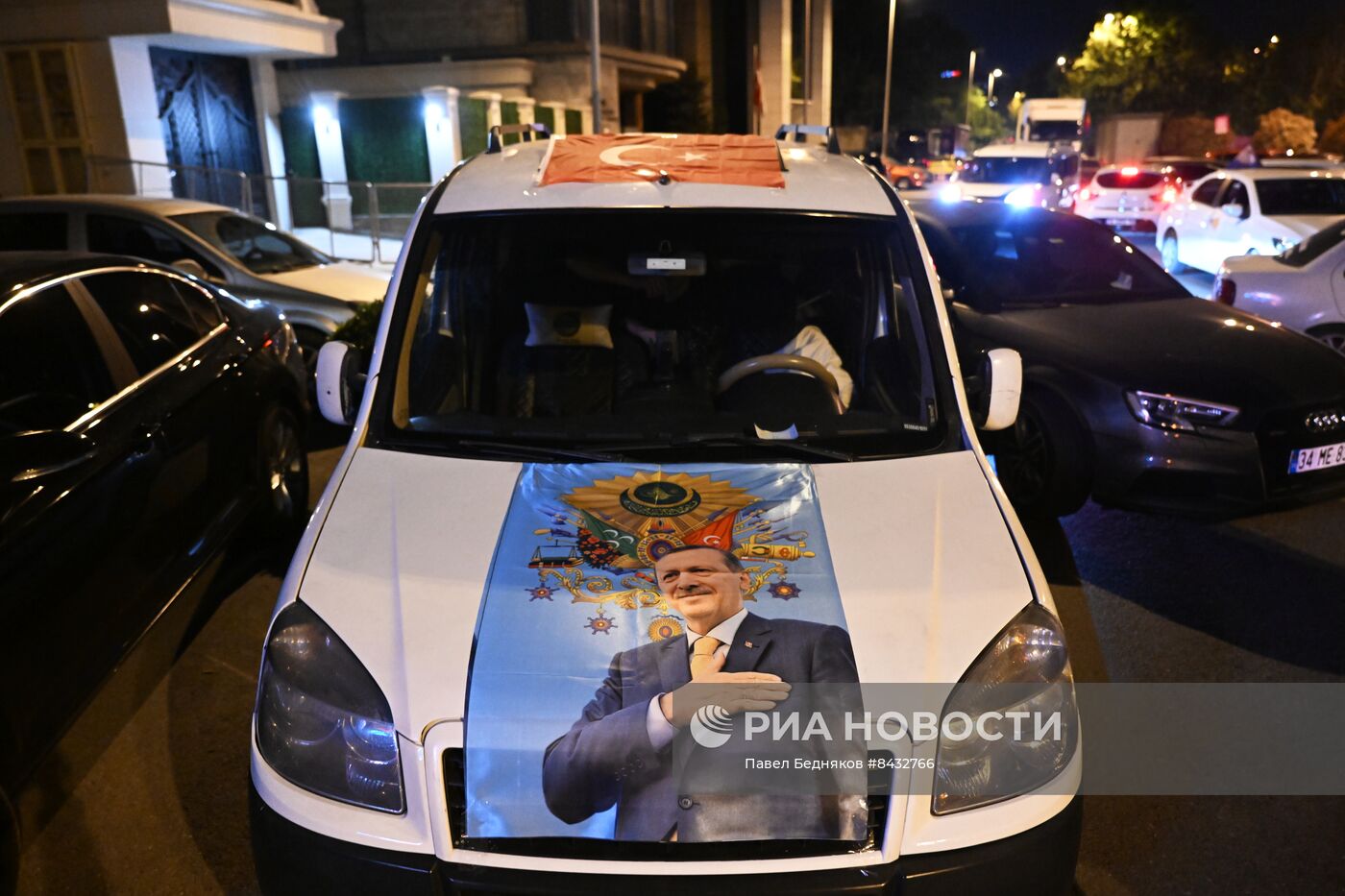 Торжественный митинг сторонников Эрдогана в Стамбуле