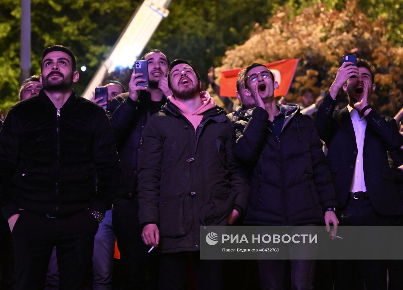 Торжественный митинг сторонников Эрдогана в Стамбуле