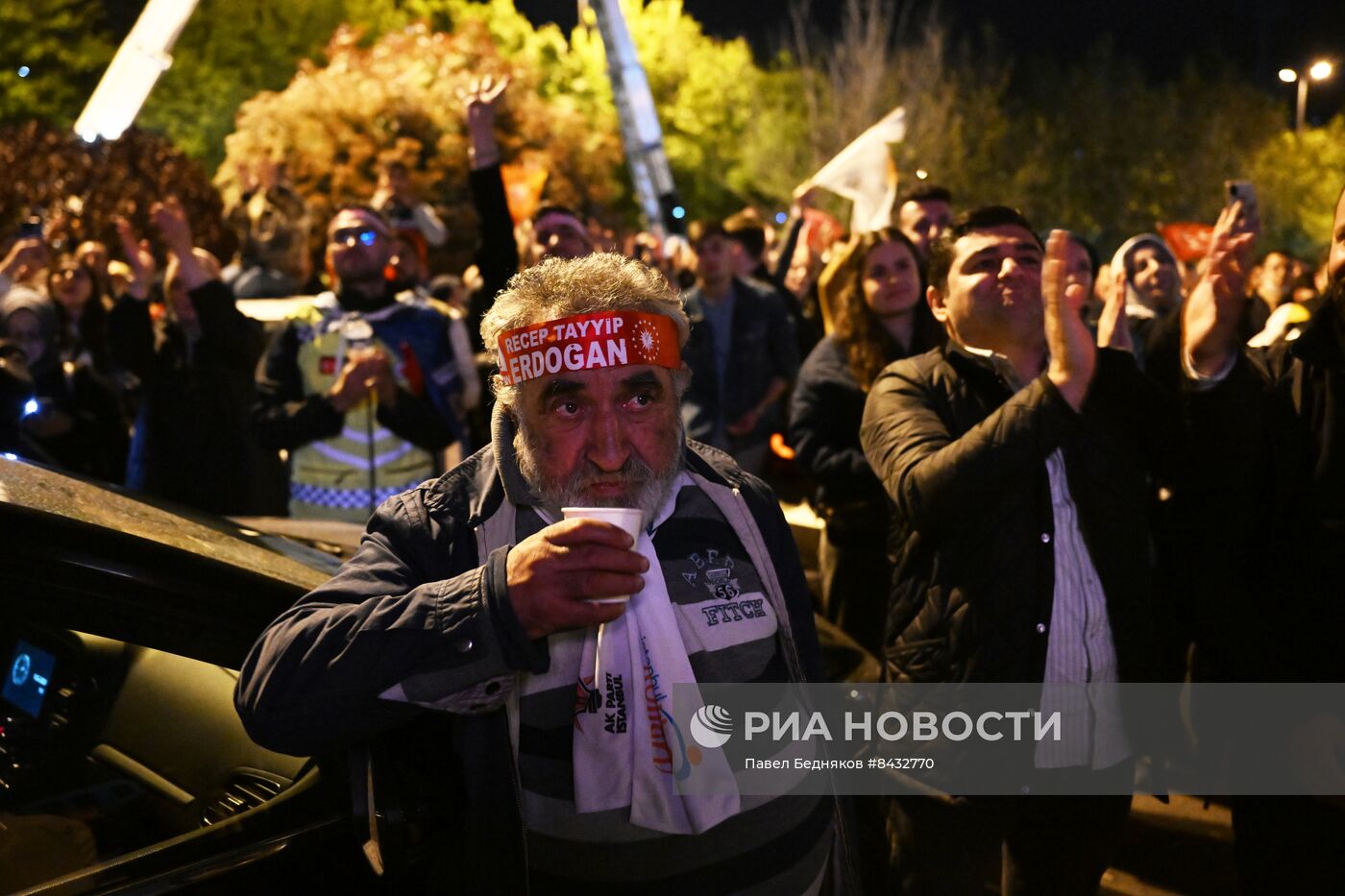 Торжественный митинг сторонников Эрдогана в Стамбуле