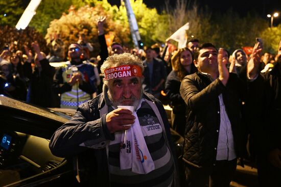 Торжественный митинг сторонников Эрдогана в Стамбуле