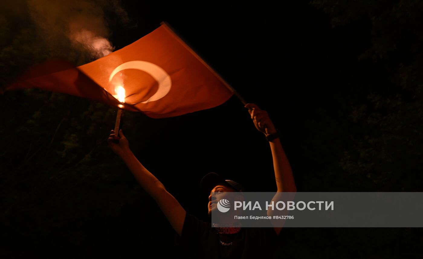 Торжественный митинг сторонников Эрдогана в Стамбуле