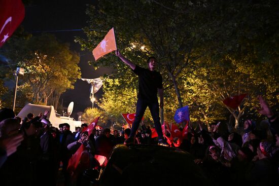 Торжественный митинг сторонников Эрдогана в Стамбуле