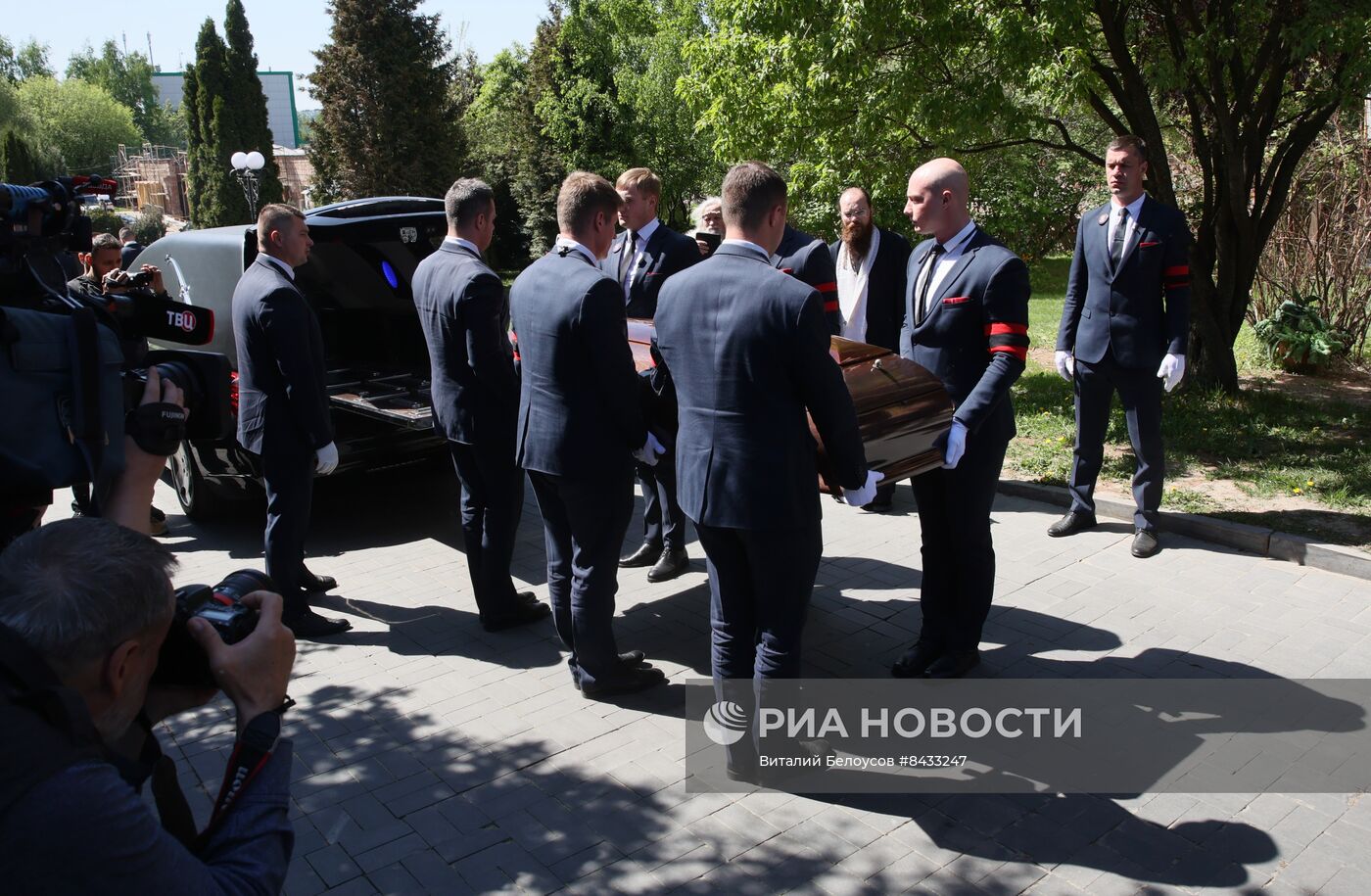 Прощание с президентом Национальной ассоциации телерадиовещателей Э. Сагалаевым 