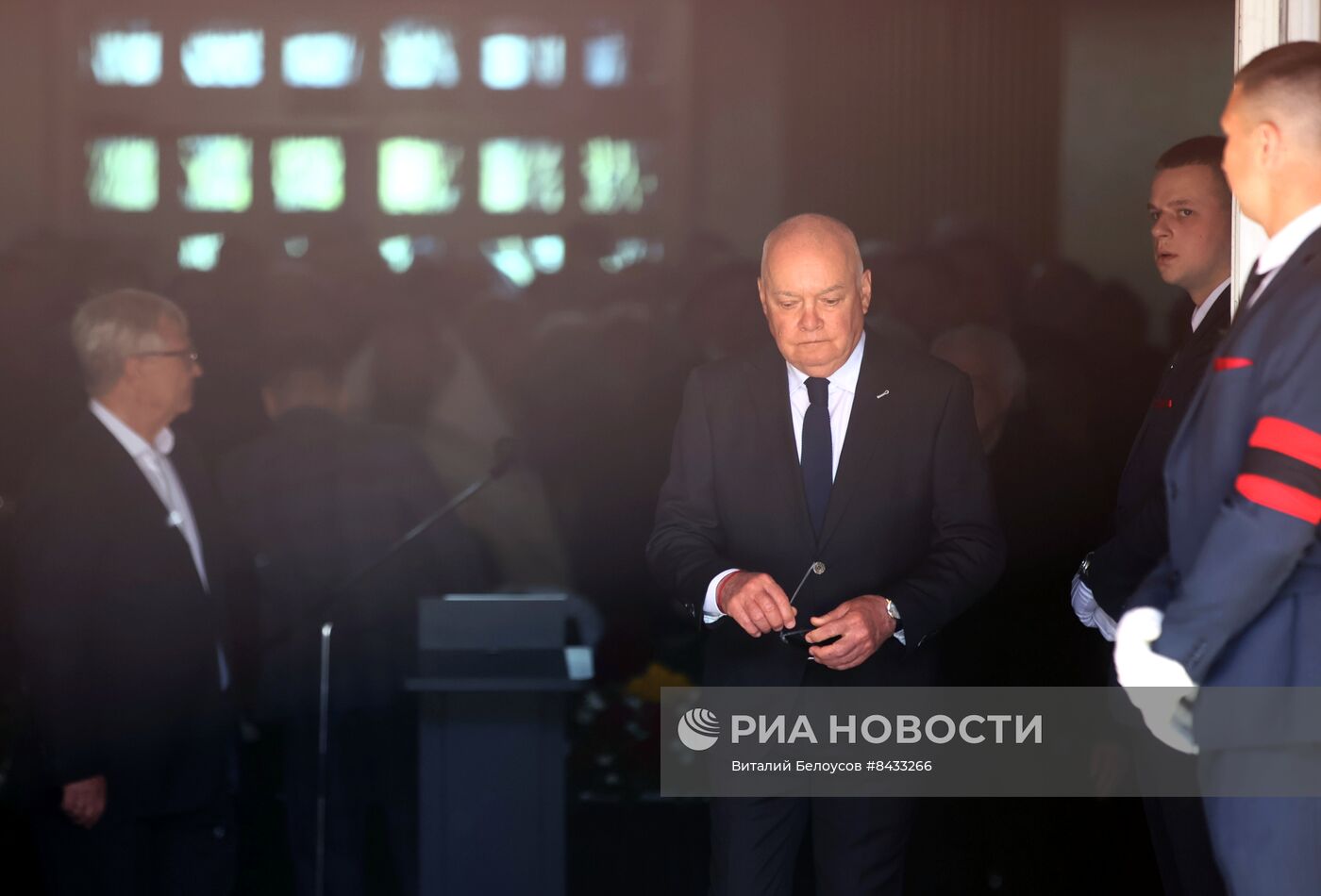 Прощание с президентом Национальной ассоциации телерадиовещателей Э. Сагалаевым 