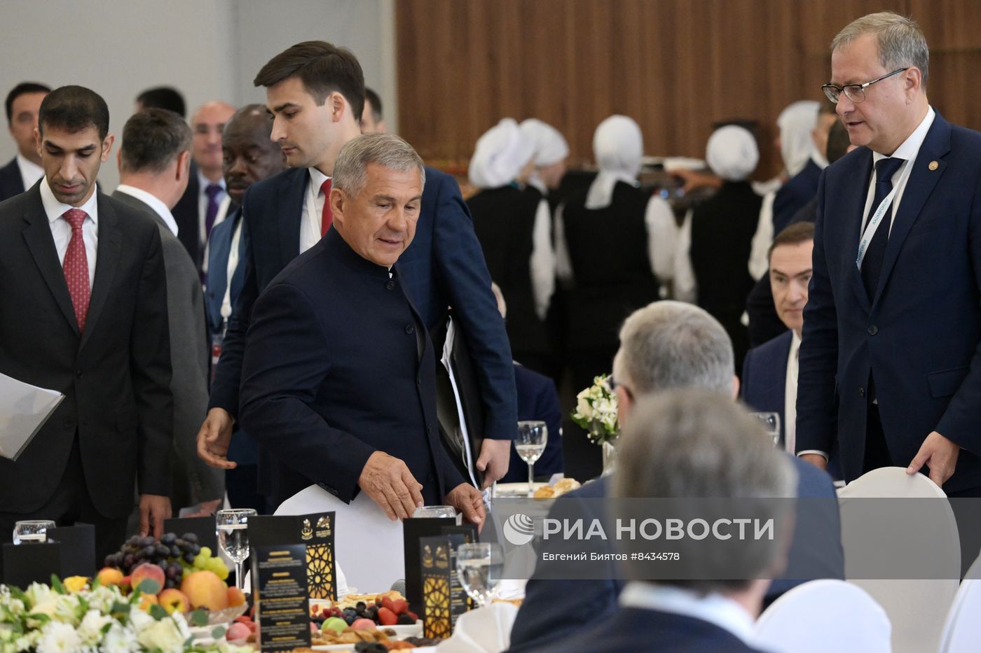 KAZANFORUM 2023. Завтрак "Международные тренды прямых иностранных инвестиций: роль России и стран организации исламского сотрудничества"