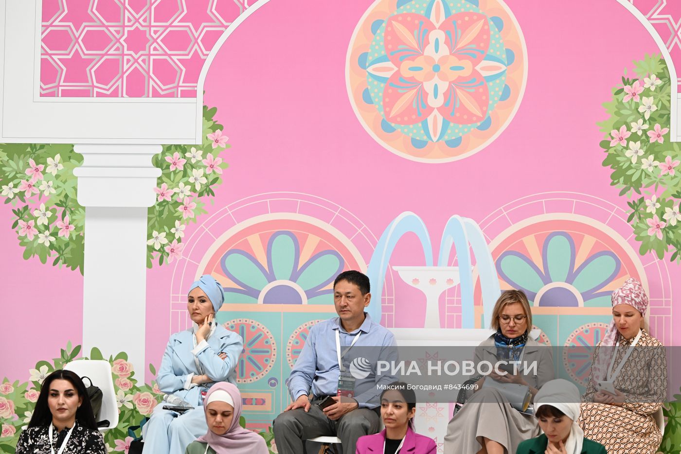Торжественная церемония открытия трека "Женский взгляд"