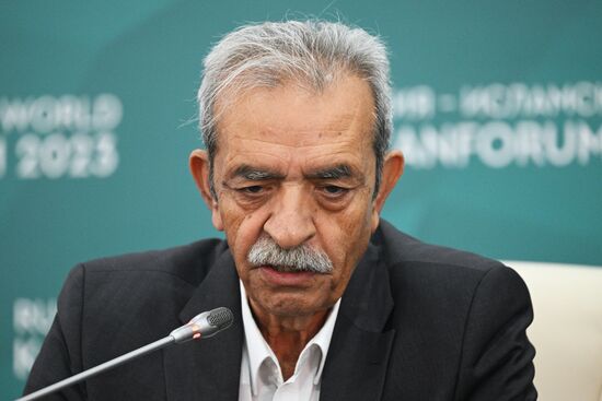 KAZANFORUM 2023. Пресс-конференция по итогам панельной сессии торгово-промышленных палат стран ОИС "Слаженное взаимодействие и осмысление будущего"