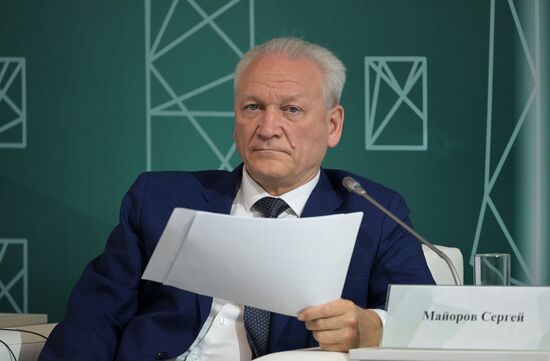 KAZANFORUM 2023. Актуальные вызовы в сфере станкостроения и тяжелого машиностроения