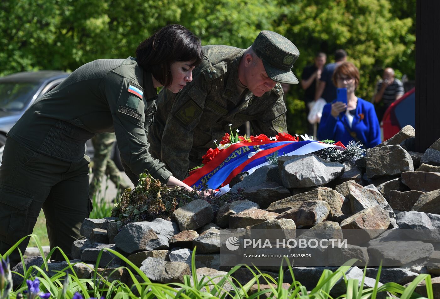 Перезахоронение останков погибших бойцов в ЛНР