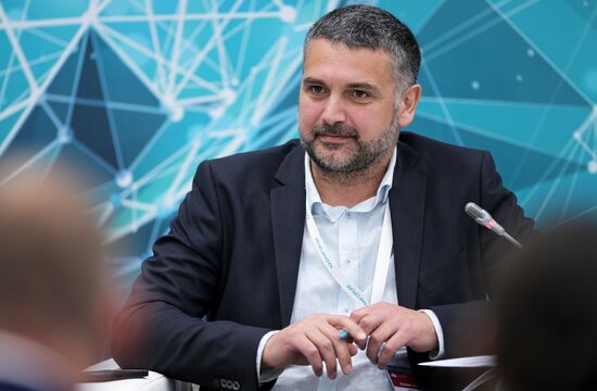 Советник инвестиционного уполномоченного в Центральном федеральном округе, директор по инвестициям Ассоциации "Центральный федеральный округ" Алихан Хашиев на сессии "Презентация инвестиционных возможностей регионов России для партнеров из стран ОИС" в рамках XIV Международного экономического форума "Россия - Исламский мир: KazanForum". Фото могут быть использованы при наличии обязательной ссылки на источник. Место: Россия, Республика Татарстан, Казань. Автор: Павел Лисицын/АНО "Дирекция спортивных и социальных проектов". KAZANFORUM 2023. Презентация инвестиционных возможностей регионов России для партнеров из стрна ОИС