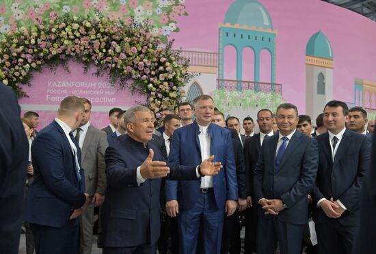 Глава Республики Татарстан Р. Минниханов посетил KAZANFORUM 2023