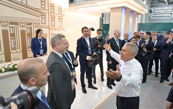 Глава Республики Татарстан Р. Минниханов посетил KAZANFORUM 2023