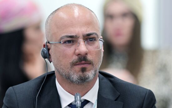 Председатель Ассоциации организаторов международных выставок (Турция) Юнус Эте на сессии "Россия - Турция" в рамках XIV Международного экономического форума "Россия - Исламский мир: KazanForum". Фото могут быть использованы на условиях, указанных в разделе медиабанка, посвященном Форуму. Место: Россия, Республика Татарстан, Казань. Автор: Павел Лисицын/АНО "Дирекция спортивных и социальных проектов". KAZANFORUM 2023. Россия - Турция