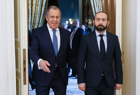 Переговоры министров иностранных дел России, Азербайджана и Армении в рамках трехстороннего формата