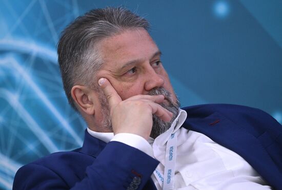 Статс-секретарь – заместитель председателя Банка России Алексей Гузнов на сессии "Развитие рынка цифровых финансовых активов" в рамках XIV Международного экономического форума "Россия - Исламский мир: KazanForum". Фото могут быть использованы на условиях, указанных в разделе медиабанка, посвященном Форуму.
Место: Россия, Республика Татарстан, Казань. Автор: Кирилл Каллиников/АНО "Дирекция спортивных и социальных проектов". KAZANFORUM 2023. Развитие рынка цифровых финансовых активов