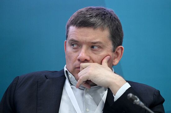 Заместитель председателя Совета Федерации Николай Журавлёв на сессии "Развитие рынка цифровых финансовых активов" в рамках XIV Международного экономического форума "Россия - Исламский мир: KazanForum". Фото могут быть использованы на условиях, указанных в разделе медиабанка, посвященном Форуму.
Место: Россия, Республика Татарстан, Казань. Автор: Кирилл Каллиников/АНО "Дирекция спортивных и социальных проектов". KAZANFORUM 2023. Развитие рынка цифровых финансовых активов