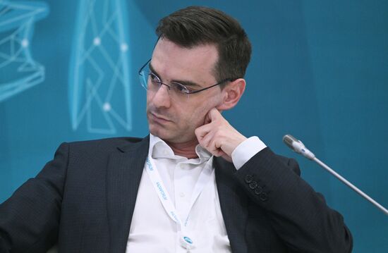 Генеральный директор ООО "ЛАЙТХАУС" Денис Иорданиди на сессии "Развитие рынка цифровых финансовых активов" в рамках XIV Международного экономического форума "Россия - Исламский мир: KazanForum". Фото могут быть использованы на условиях, указанных в разделе медиабанка, посвященном Форуму. Место: Россия, Республика Татарстан, Казань. Автор: Кирилл Каллиников/АНО "Дирекция спортивных и социальных проектов". KAZANFORUM 2023. Развитие рынка цифровых финансовых активов