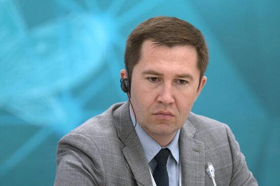 Руководитель инновационного аналитического центра Группы "Черкизово" Рустам Хафизов на сессии "Россия - Индонезия" в рамках XIV Международного экономического форума "Россия - Исламский мир: KazanForum". Фото могут быть использованы на условиях, указанных в разделе медиабанка, посвященном Форуму. Место: Россия, Республика Татарстан, Казань. Автор: Евгений Биятов/АНО "Дирекция спортивных и социальных проектов". KAZANFORUM 2023. Россия - Индонезия