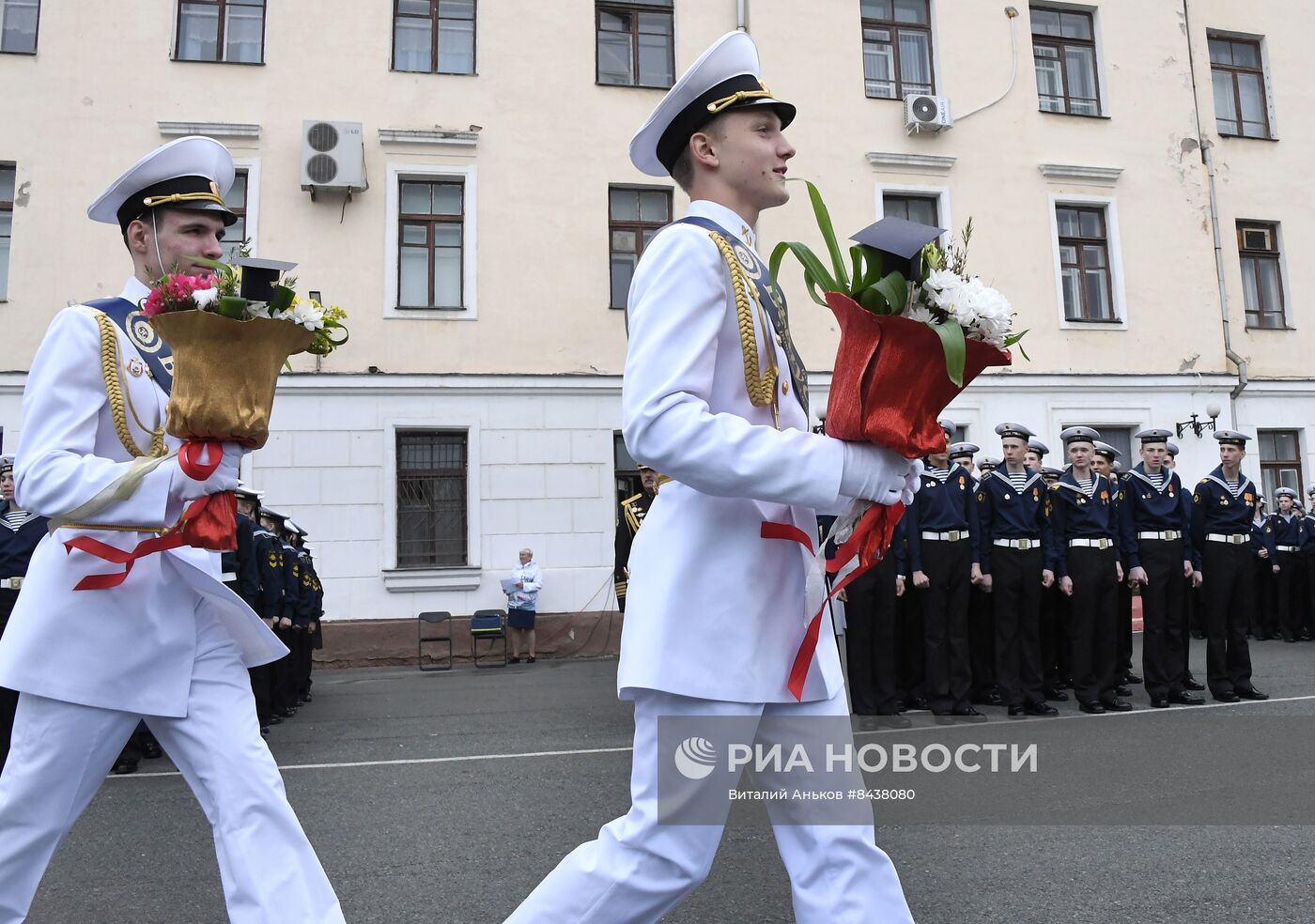 Празднование последнего звонка в регионах России