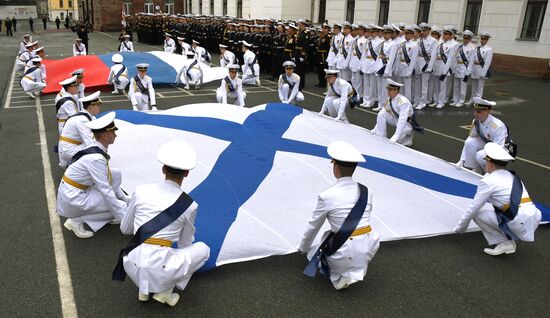 Празднование последнего звонка в регионах России