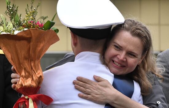 Празднование последнего звонка в регионах России