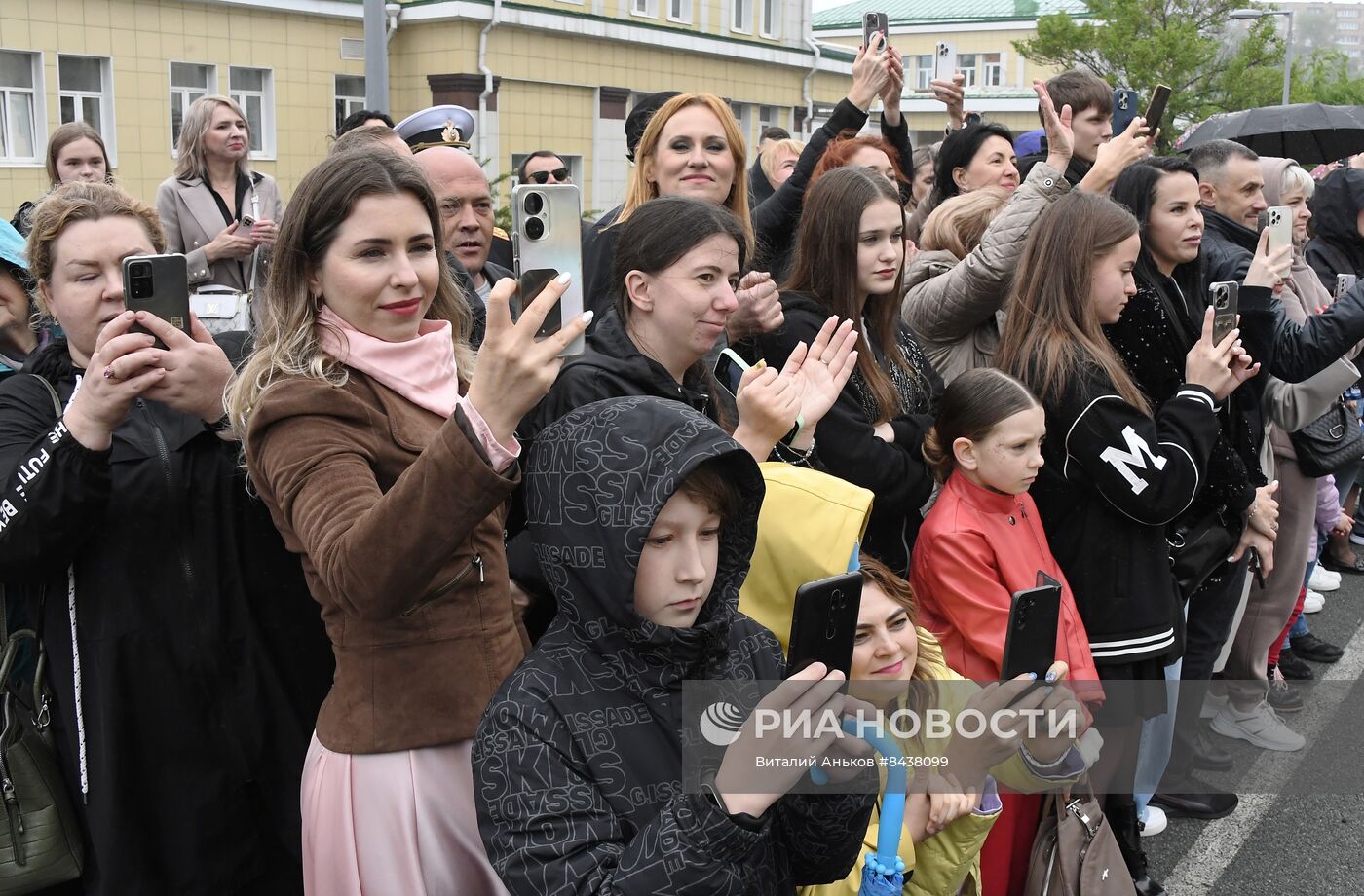 Празднование последнего звонка в регионах России