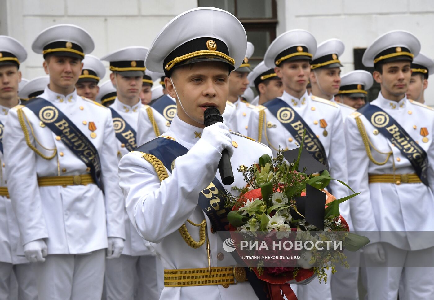 Празднование последнего звонка в регионах России