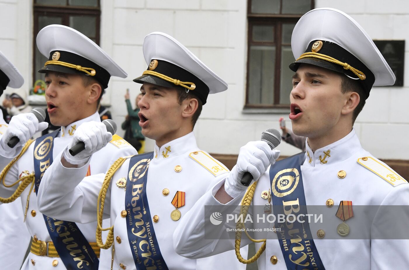 Празднование последнего звонка в регионах России