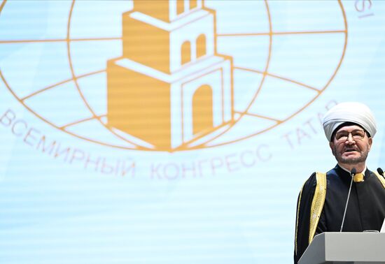 Председатель Совета муфтиев России, председатель Духовного управления мусульман Европейской части России муфтий шейх Равиль Гайнутдин на Всероссийском форуме татарских религиозных деятелей в Казани. Фото могут быть использованы на условиях, указанных в разделе медиабанка, посвященном Форуму. Место: Россия, Республика Татарстан, Казань. Автор: Максим Богодвид/АНО "Дирекция спортивных и социальных проектов". KAZANFORUM 2023. Всероссийский форум татарских религиозных деятелей
