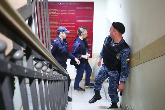 Заседание суда по делу о сожжении Корана в Волгограде