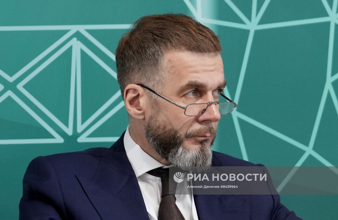KAZANFORUM 2023. Нефтегазохимический сектор как основа взаимовыгодной кооперации в сфере промышленности России и стран организации исламского сотрудничества