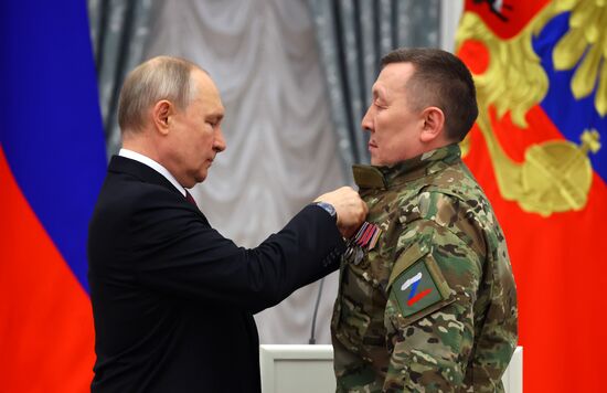 Президент РФ В. Путин вручил государственные награды