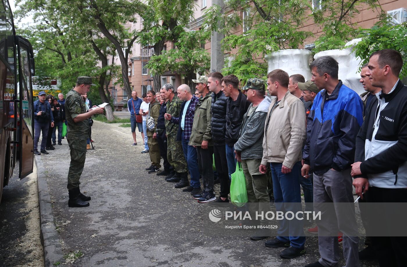 Отправка военнослужащих-контрактников из Волгограда в зону СВО