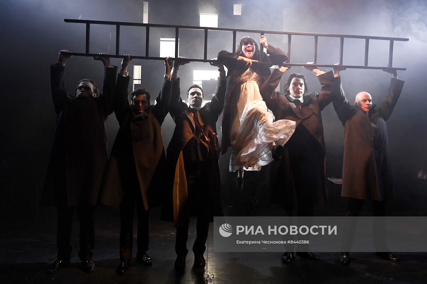 Спектакль "Воскресение" в театре им. Н. В. Гоголя