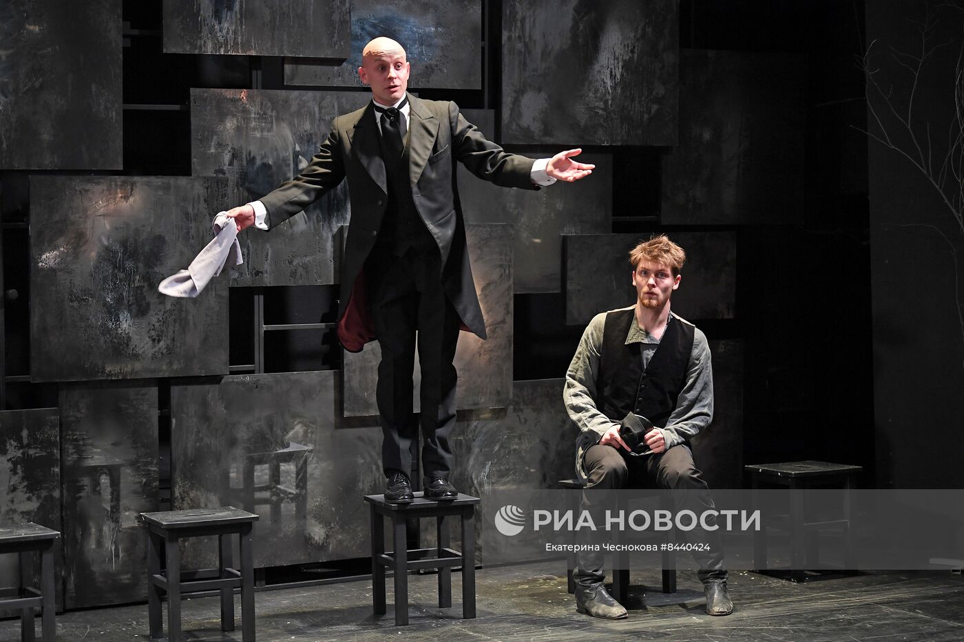 Спектакль "Воскресение" в театре им. Н. В. Гоголя