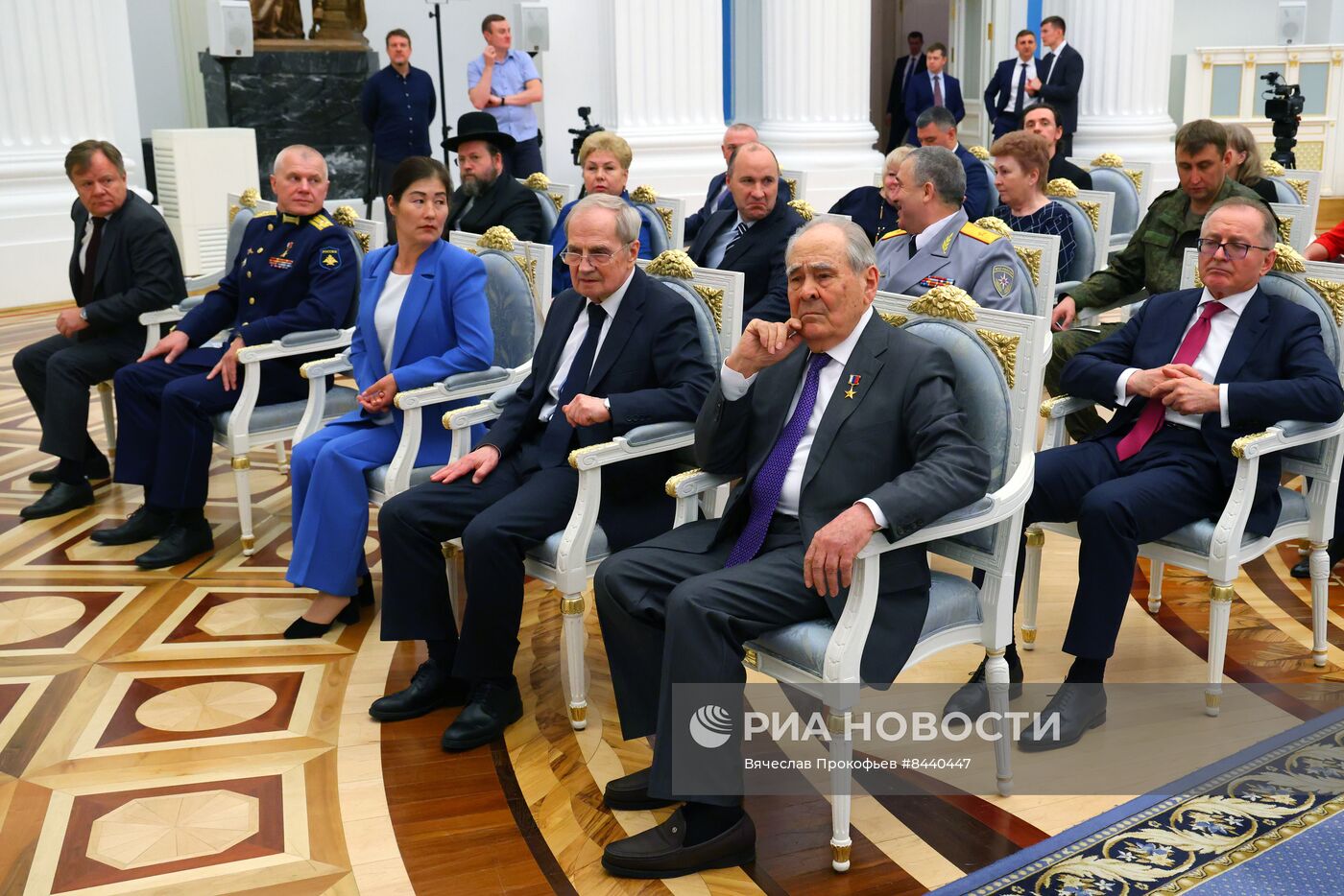 Президент РФ В. Путин вручил государственные награды