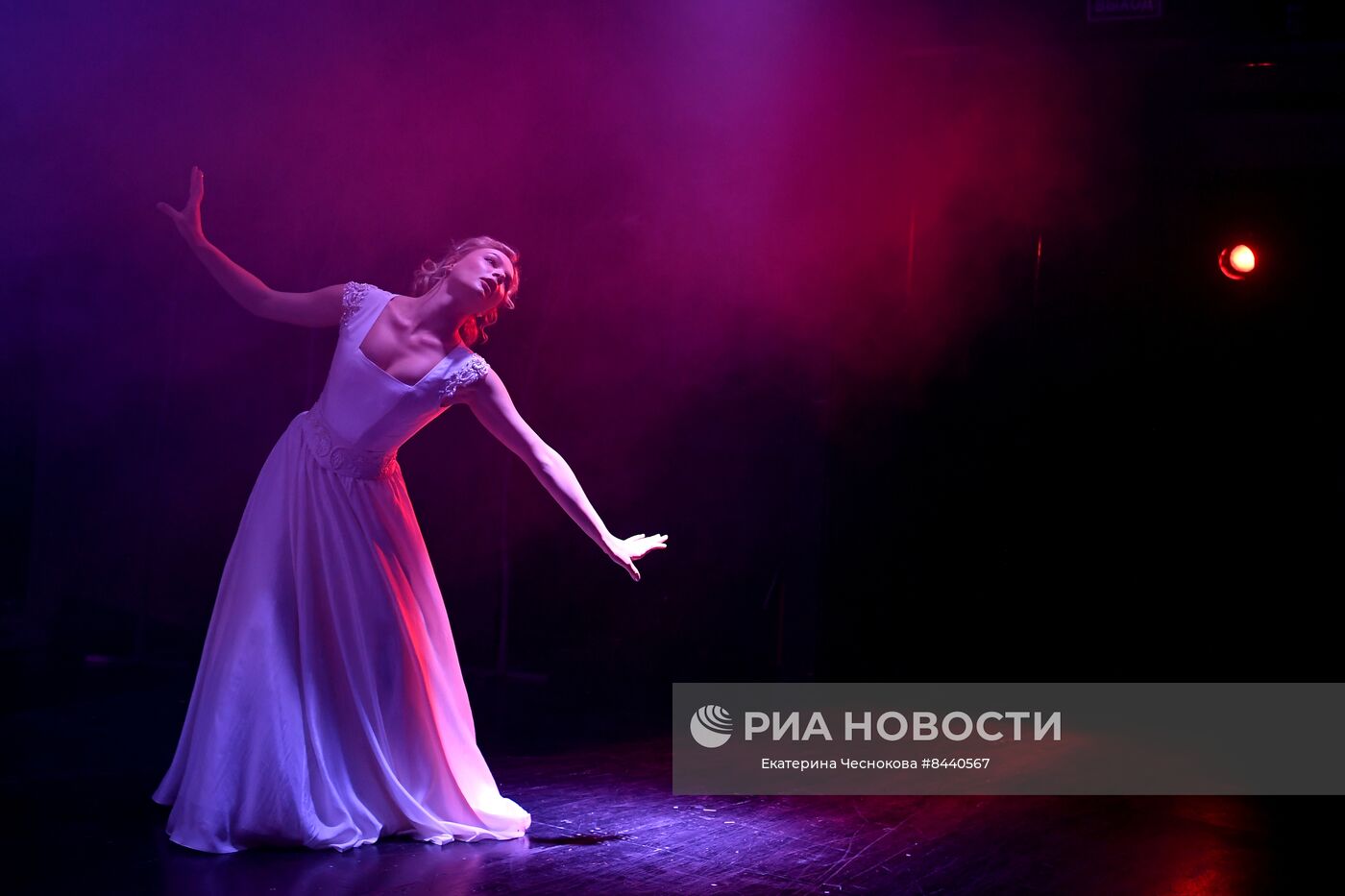 Спектакль "Воскресение" в театре им. Н. В. Гоголя