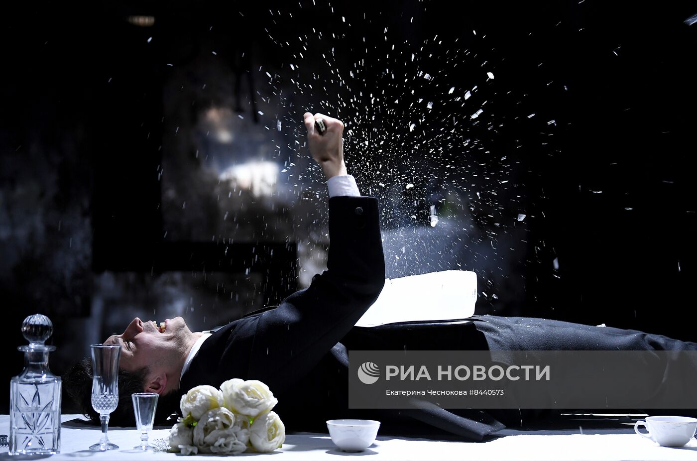 Спектакль "Воскресение" в театре им. Н. В. Гоголя