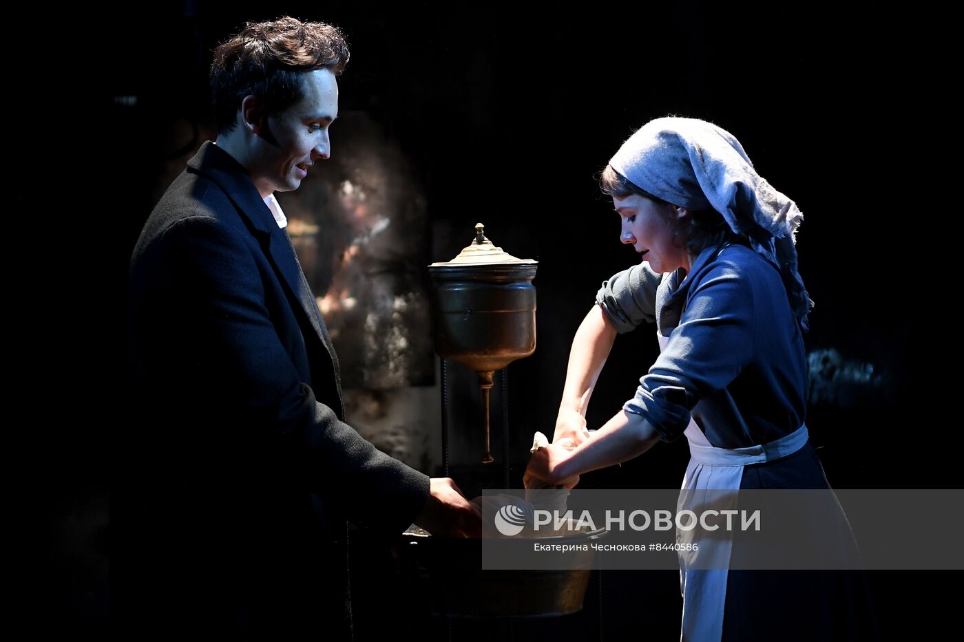 Спектакль "Воскресение" в театре им. Н. В. Гоголя