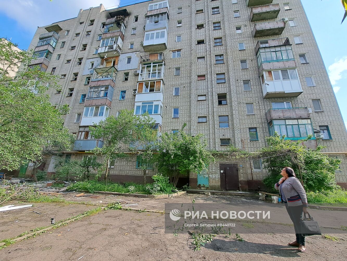 Последствия обстрела Ясиноватой в ДНР из РСЗО "Град"