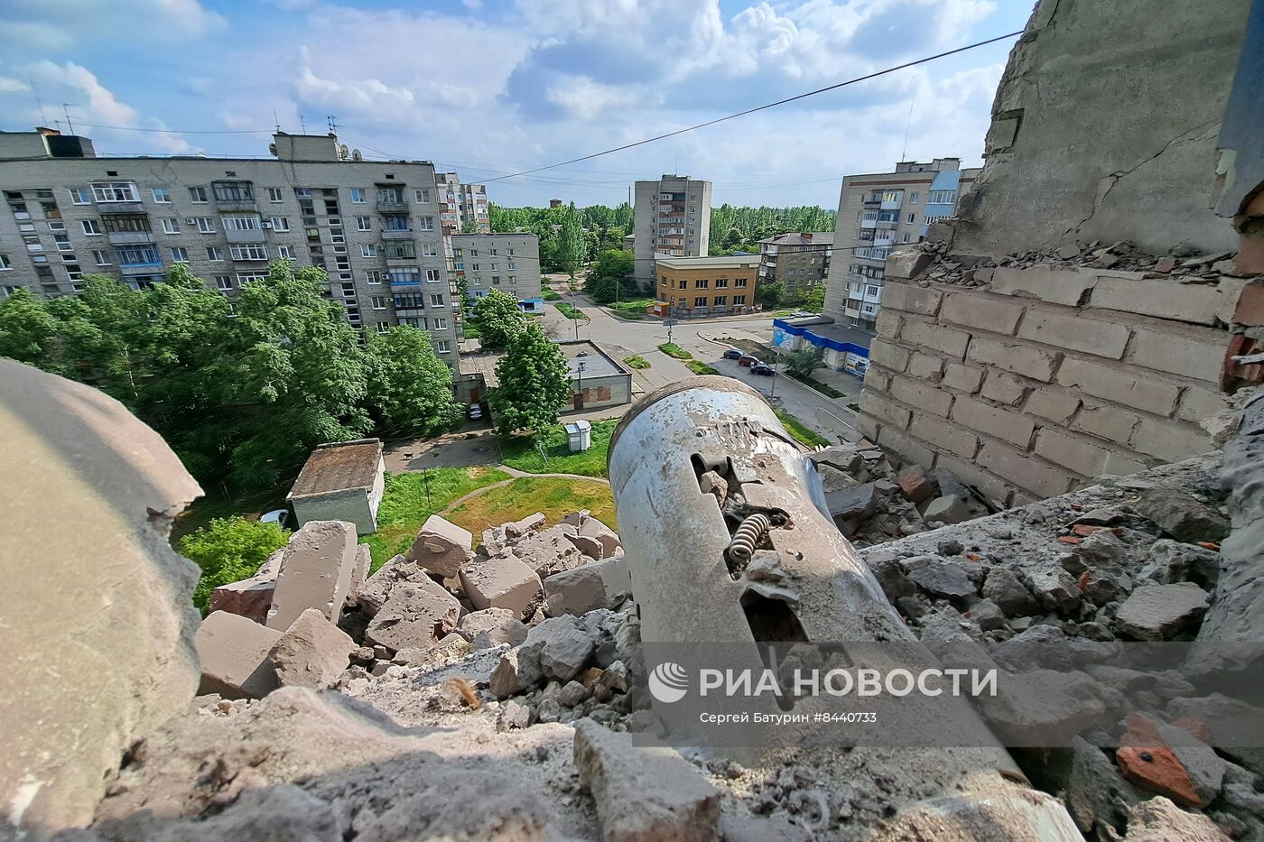 Последствия обстрела Ясиноватой в ДНР из РСЗО "Град"