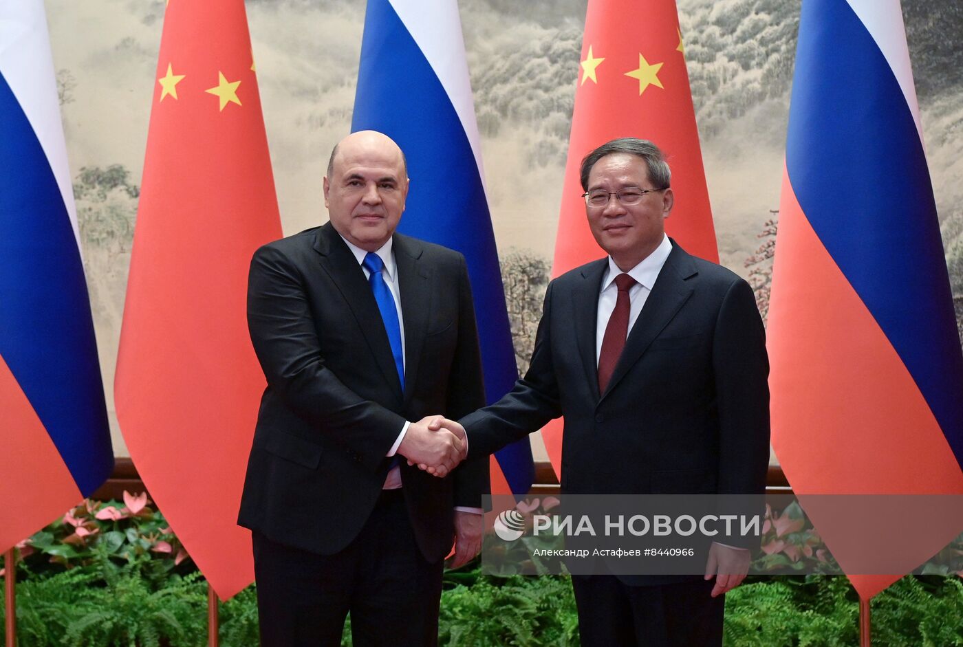 Официальный визит премьер-министра РФ М. Мишустина в Китай