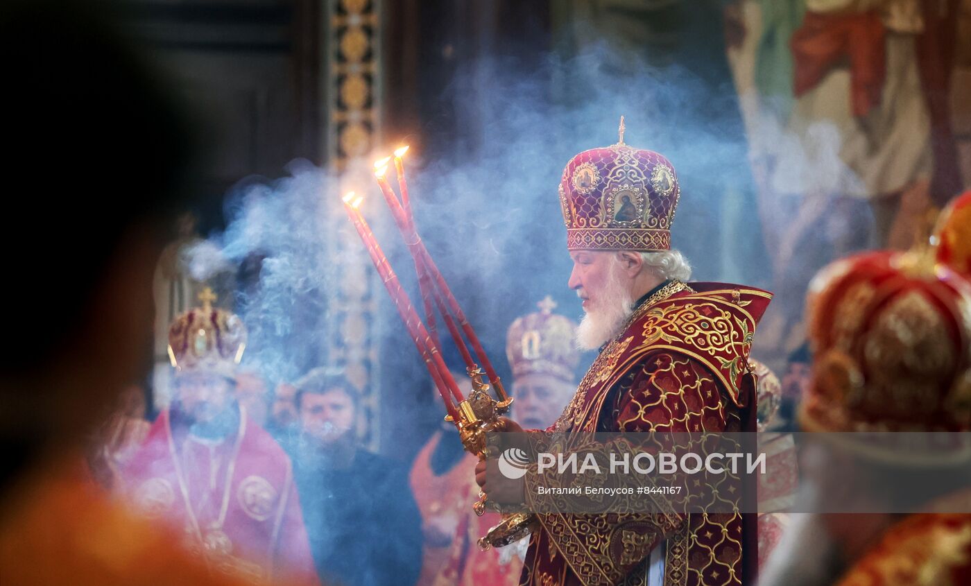Патриаршее служение в день памяти святых равноапостольных Мефодия и Кирилла в храме Христа Спасителя