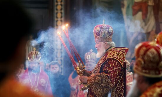 Патриаршее служение в день памяти святых равноапостольных Мефодия и Кирилла в храме Христа Спасителя