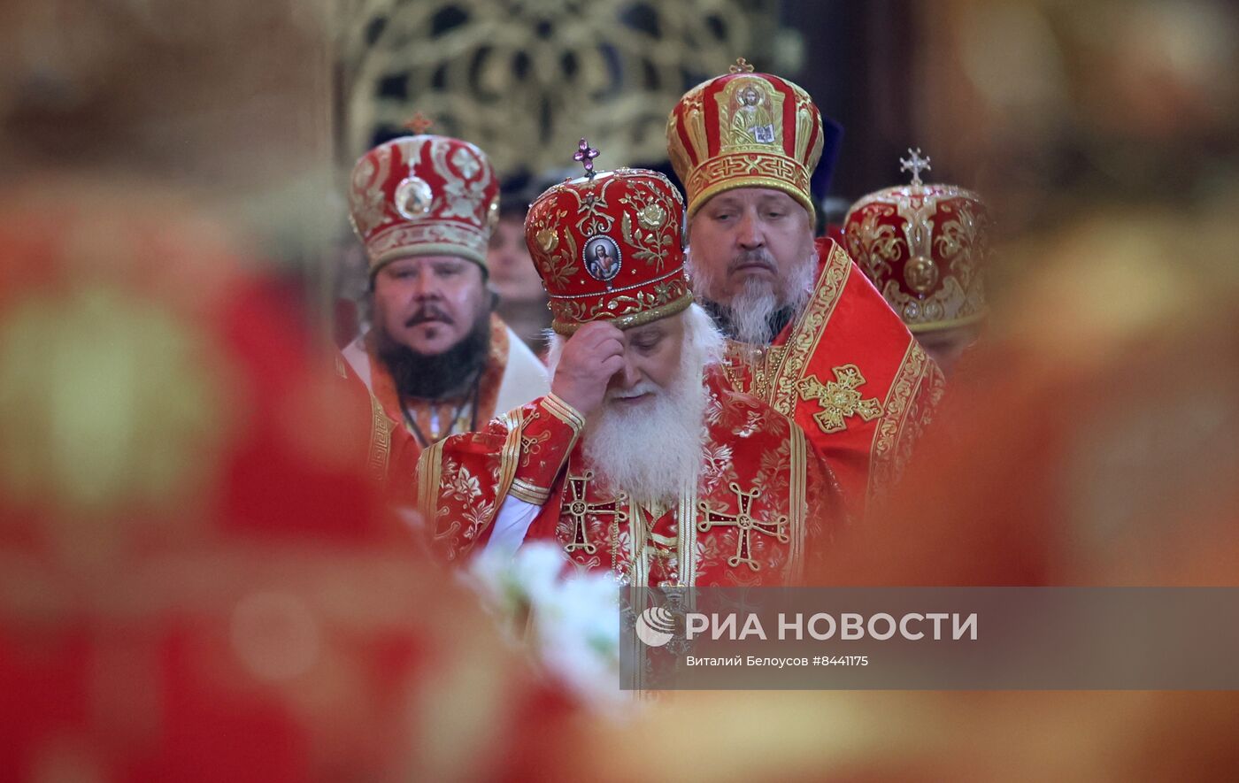 Патриаршее служение в день памяти святых равноапостольных Мефодия и Кирилла в храме Христа Спасителя